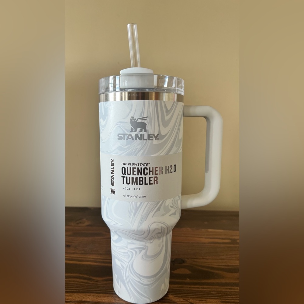 Stanley cup 40 Oz polar swirl